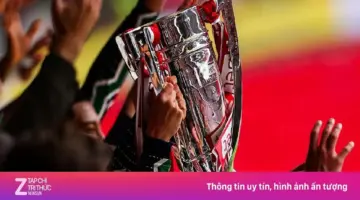 صراع مثير بقيمة مئة مليون جنيه إسترليني في كرة القدم الإنجليزية.